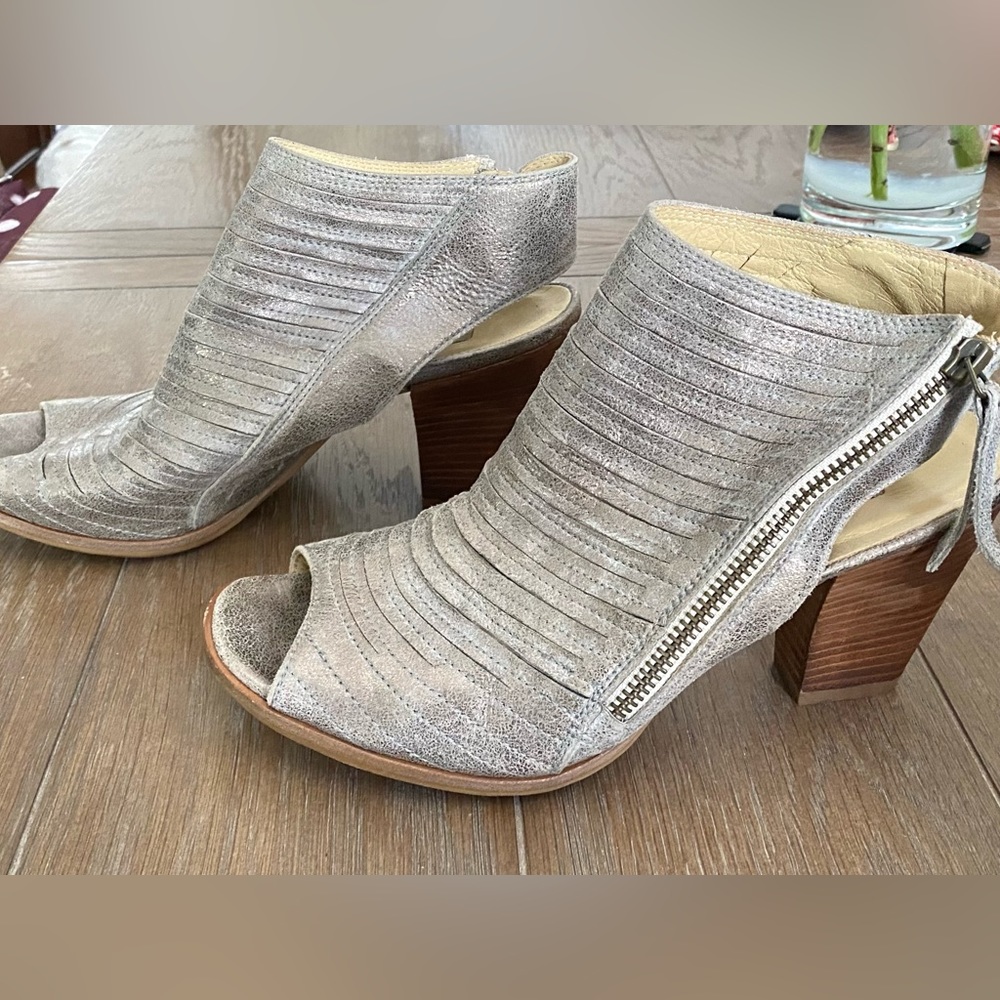 Paul green metallic peep toe booties